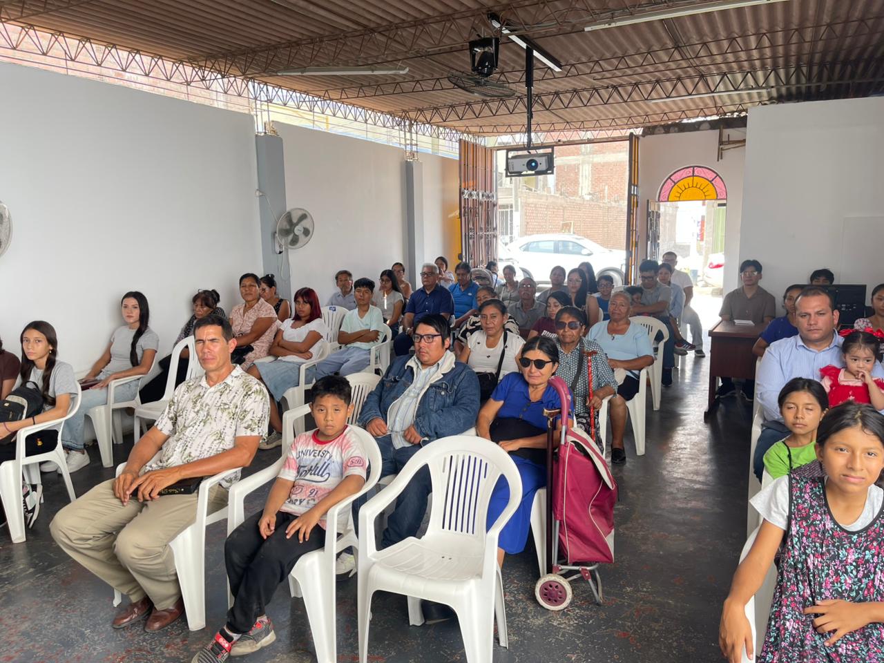 Alameda del Pinar Church of Christ photo